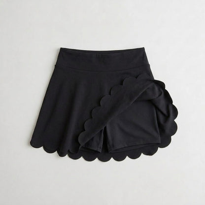 Wavy sports skirt